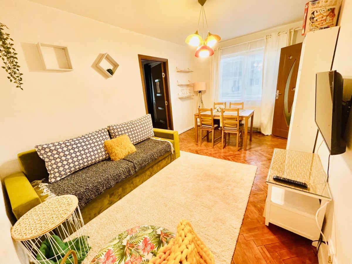 Modern Place To Stay-Self Check-In Nonstop 24H-Wifi Resita Eksteriør billede